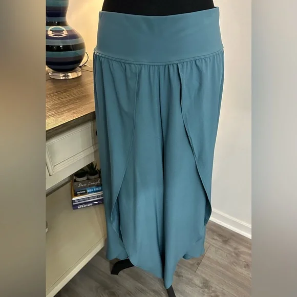 HALARA NWT Breezeful Stone Blue High Waisted Palazzo Pants - Size L - Picture 2 of 14